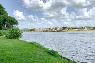 Little House on LBJ - Kingsland - 9