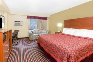 Days Inn by Wyndham Newton - Newton - 1