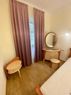 Yaroslav Osmomysl Square Apartments - Lviv - 3