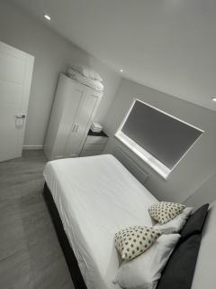 London Dagenham Apartments - Dagenham - 5