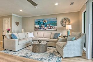 Beachy Lakefront Escape - Walk to the Shore! - Destin - 7