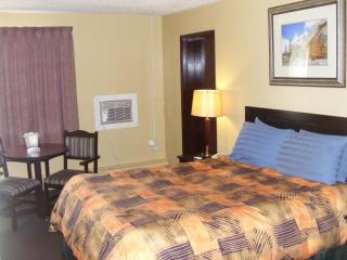 Acorn Motel - Grande Cache - 6