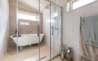 Hollicarrs - Kingfisher Lodge - York - 9
