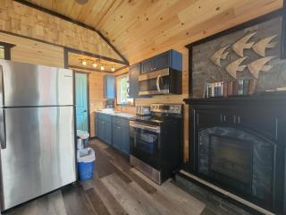 Stoneburg Cove Cottages - Carrying Place - 8