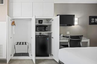 Home Inn Medicine Hat - Medicine Hat - 1