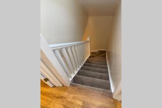 Entire 2-bedroom home by WegHomes - 9