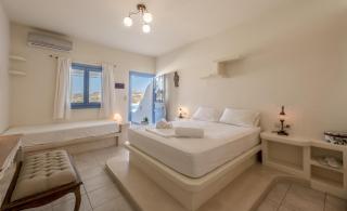 Blu Suites and Studios - Adamas - 1