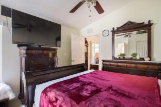 Private Centrally located Cozy relaxing Getaway! - 4