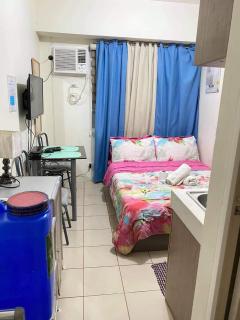 Shanilyn Residency Urban Deca Towers EDSA mandaluyong UNLIMITED INTERNET AND NETFLIX - Manila - 0