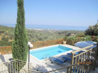 Beautiful Holiday house for 10 persons, with swimming pool - 0