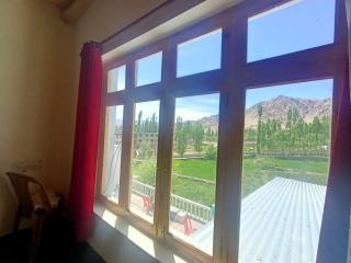 Yanglha Guest House - Leh - 9