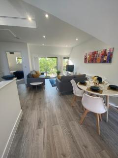 Hidden Gem within the City Walls - 3