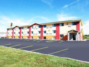 Super 8 by Wyndham Topeka/Wanamaker RD/I-70 - 6