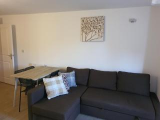 Vetrelax Basildon Blake Apartment - 8