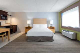 Holiday Inn Express & Suites Wheat Ridge-Denver West by IHG - Wheat Ridge - 6