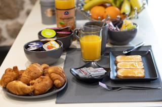 ADRIAN'S LUXURY APARTMENTS 1 - 6