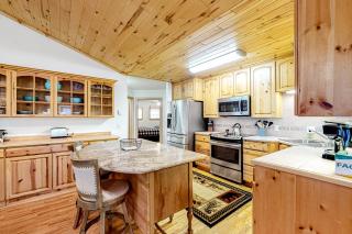 Trout Hunter Cabin - 7
