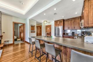Luxury 2Br Residence Steps From Heavenly Village & Gondola Condo - South Lake Tahoe - 8