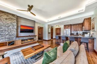 Luxury 2Br Residence Steps From Heavenly Village & Gondola Condo - South Lake Tahoe - 5