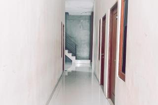 Almira Homestay Ambon Mitra RedDoorz - Ambon - 3