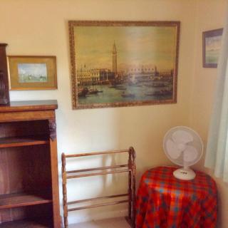 chez Guinevere - London - 8