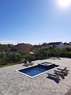 Apartmant Franica with heated pool and jacuzzi - Privlaka - 5