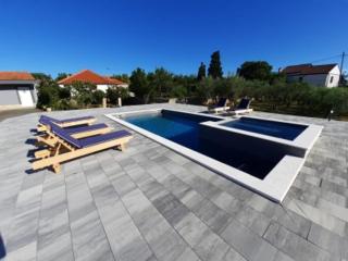 Apartmant Franica with heated pool and jacuzzi - Privlaka - 4