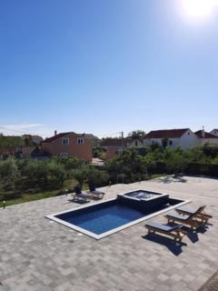 Apartmant Franica with heated pool and jacuzzi - Privlaka - 2