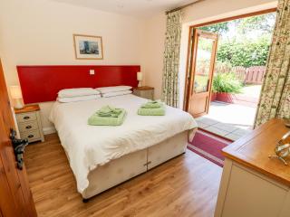 1 The Stables - Haven Street - 2