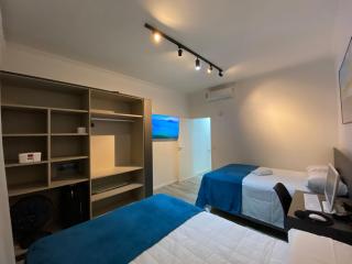 Fabuloso flat 241, Amarílis, Riviera de São Lourenço 3 Piscinas climatizadas SKY 170 canais carregador veiculo eletrico 2 quartos sendo uma suíte internet 500mb Adega, cozinha equipada completa, serviço de praia fim de semana limpeza trocas de toalhas, - Riviera de São Lourenço - 3