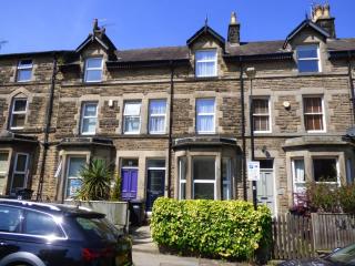 4 Bedroom House in Harrogate Town Centre - 7