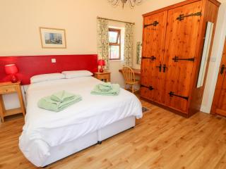 2 The Stables - Haven Street - 2