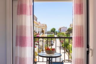 Dora Pool Studios by Konnect,150m from the Beach - Agios Georgios - 9
