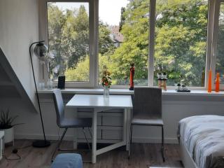 Studio 76 Groningen met gratis leenfietsen - 2