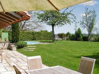 Maison spacieuse avec piscine au cœur de Bellon - 7