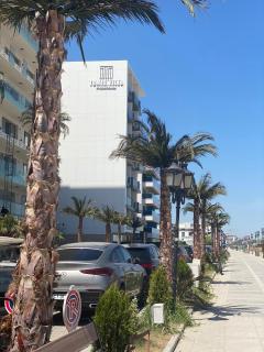 Bright Apartment Tomis Villa Promenada - Mamaia Sat/Năvodari - 0