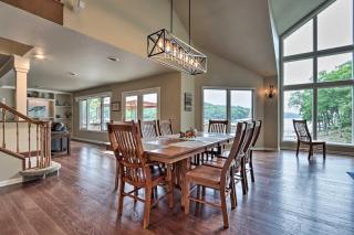 Lakefront Haven Family-Friendly Sunrise Beach Gem - Sunrise Beach - 4