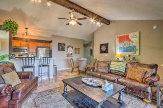Screened Porch, Resort Perks Osage Beach Cabin! - Osage Beach - 4