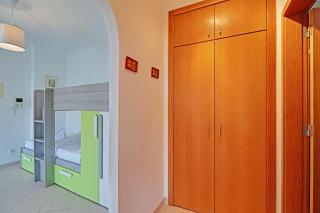 Armacao de Pera Central by Homing - 3