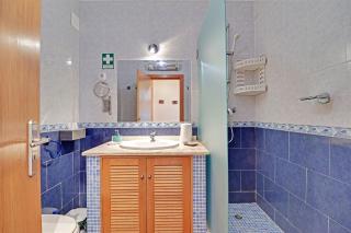 Armacao de Pera Central by Homing - 2