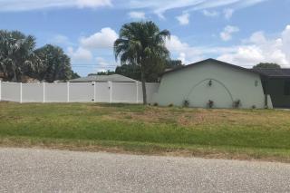 Bright Venice Home with Yard Less Than 4 Miles to Beach! - Venice - 7
