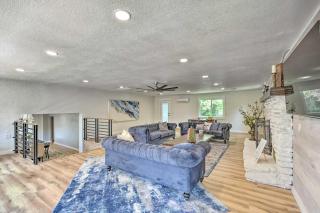 Upscale Cottage with Furnished Lake-View Deck! - 4