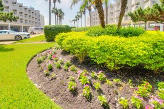 Casa Del Mar Beachfront II - Galveston - 5