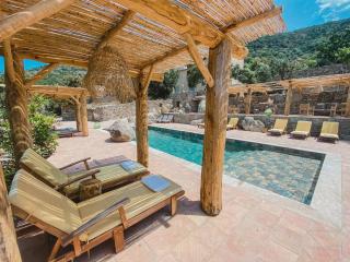 Résidence de Luxe 4 étoiles à Pietralba, 4 logements piscine chauffée BALAGNE - Pietralba - 0