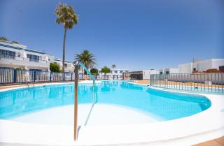 Atalaya Ground Floor Poolside Apartment - Puerto del Carmen - 0