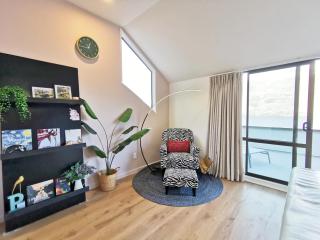 Queenstown Lakeview Holiday Home-5mins to town - 6