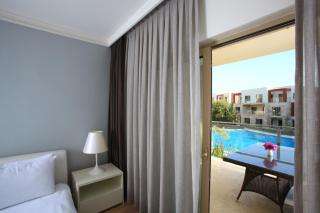 Sundance Suites Hotel - 4