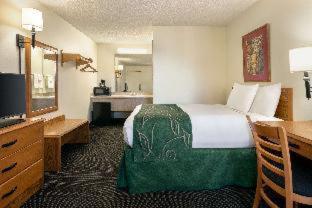 Travelodge by Wyndham Wellington - Wellington - 1