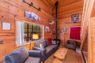 Cabin #4 The Wolves Den - Pet Friendly- Sleeps 6 - Playground & Game Room - Payson - 8