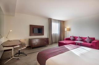Holiday Inn Muscat AlSeeb by IHG - Muscat - 9
